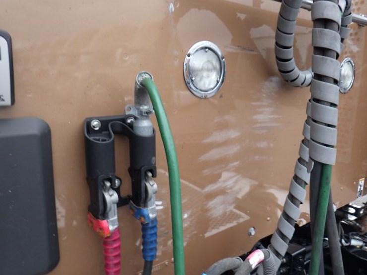 2022-kenworth-t680-image-17