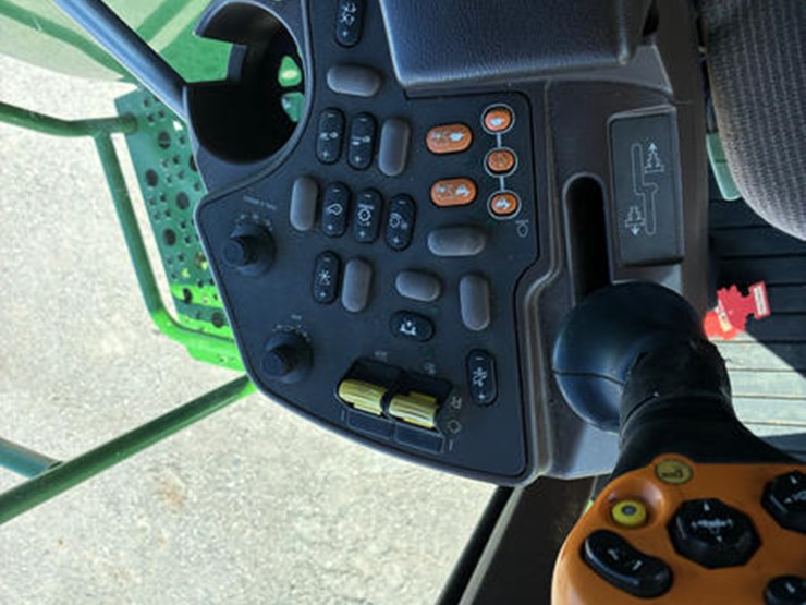 2005-john-deere-9660-sts-image-98