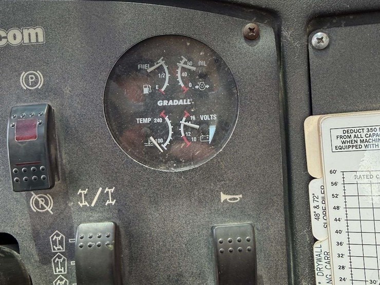 2008-jlg-g9-43a-image-24