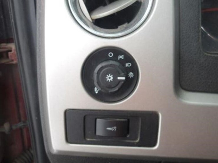 2014-ford-f150-image-16