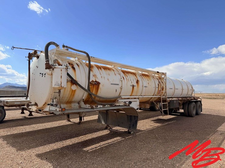 2012-tanker-trailer-image-2