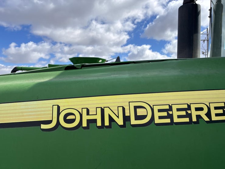2004-john-deere-8320-image-24