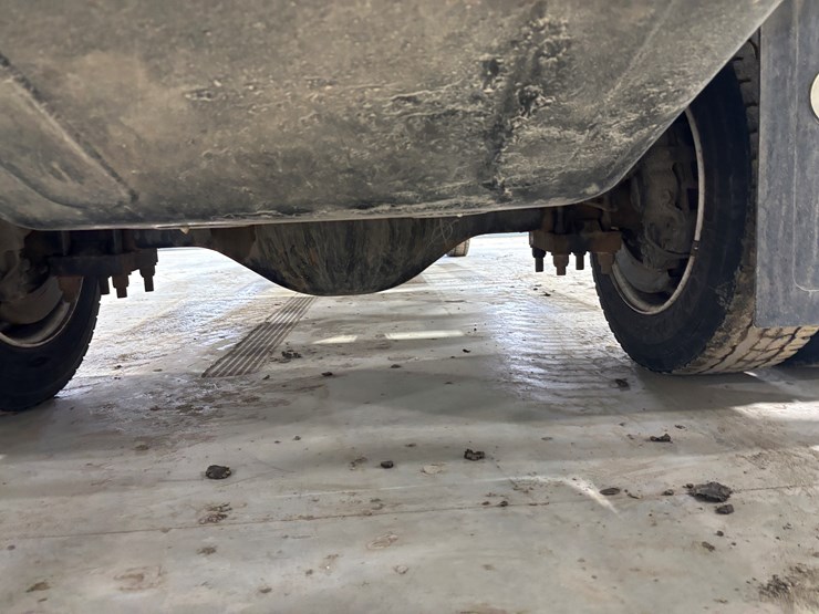 #2331-•-2022-chevrolet-5500-hd-flatbed-truck-image-73