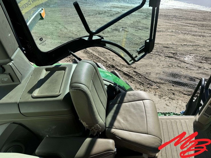 2021-john-deere-7r-350-image-31