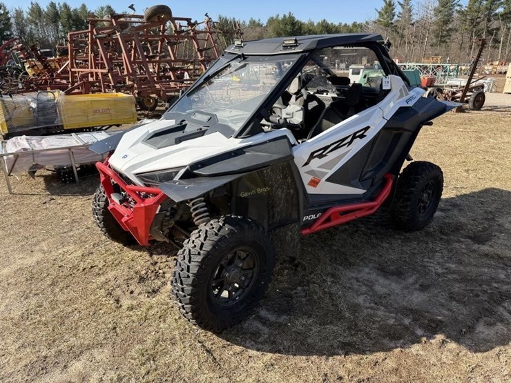 2022-polaris-pro-xp-sport-utv-image-1