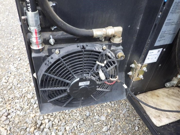 2017-genie-gs-4390-scissor-lift-image-18