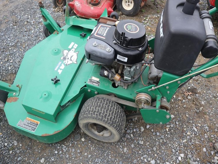 textron-bobcat-2wd-walk-behind-mower-image-8