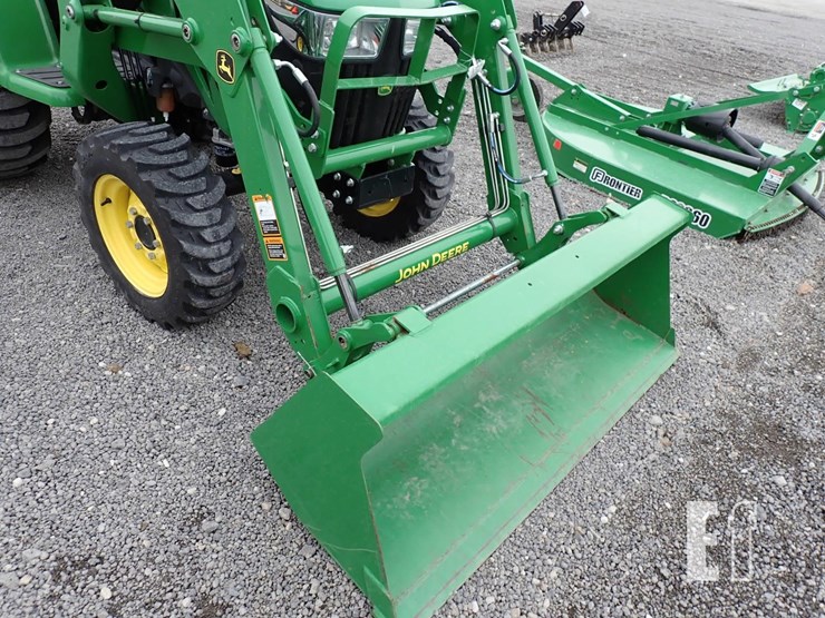 2021-john-deere-3038e-image-4