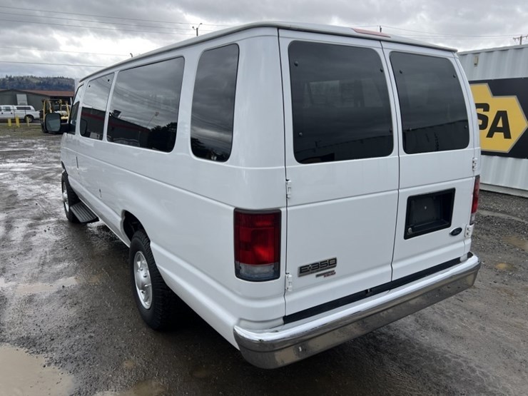 2008-ford-e350-image-6