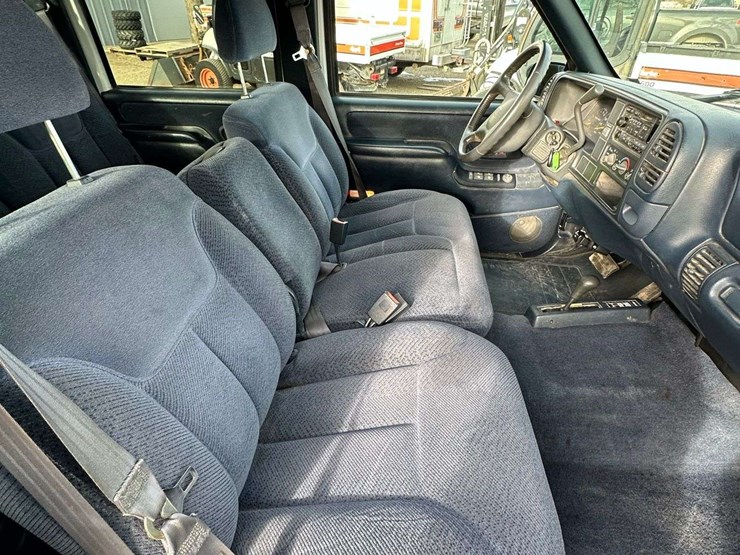 1997-gmc-3500-image-41