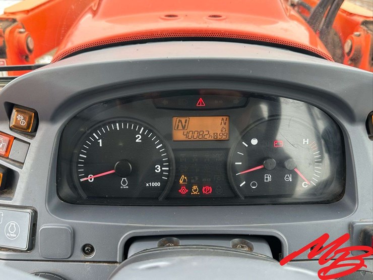 2015-kubota-m135gx-image-29