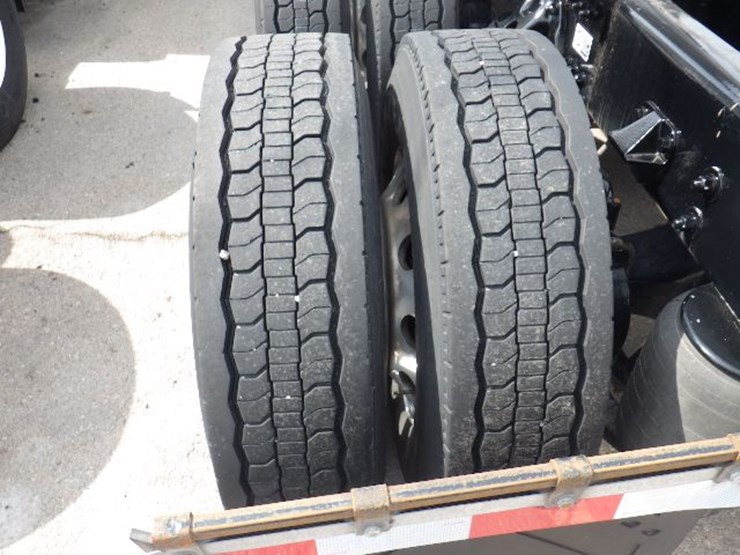 2024-kenworth-t680-image-14