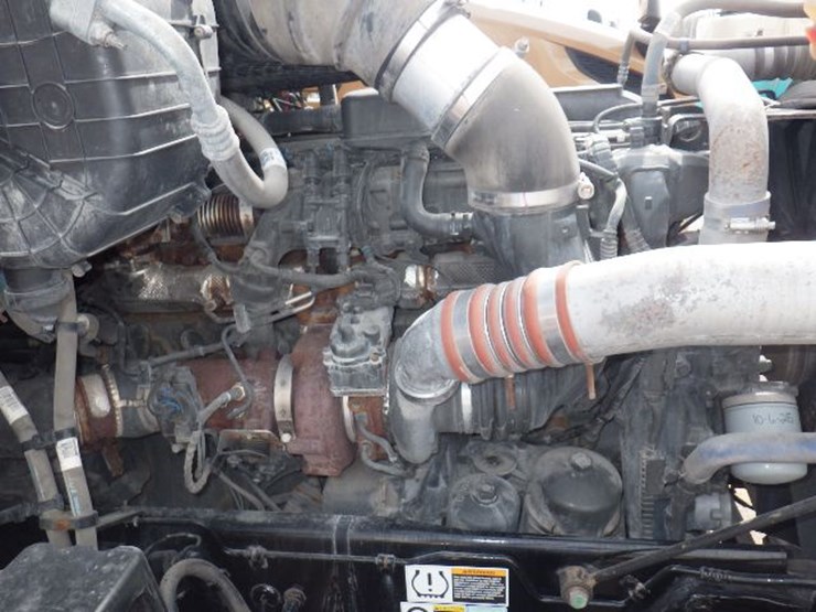 2022-kenworth-t680-image-27