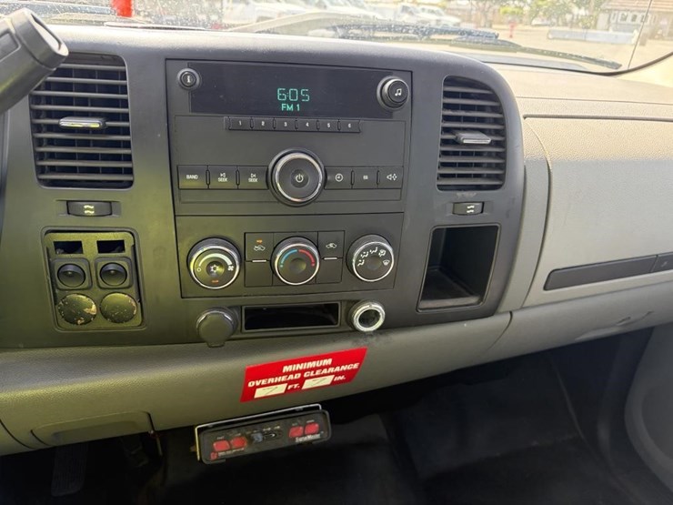 2008-chevrolet-1500-image-16