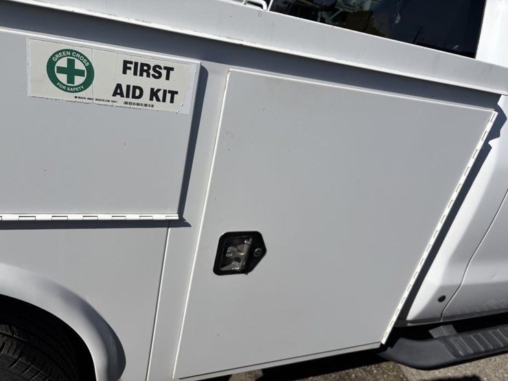 2015-chevrolet-2500-image-25