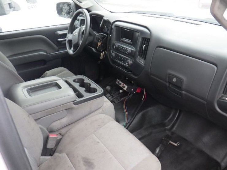 2015-chevrolet-silverado-2500-image-4