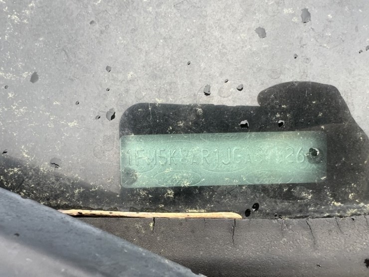 2016-ford-explorer-image-24