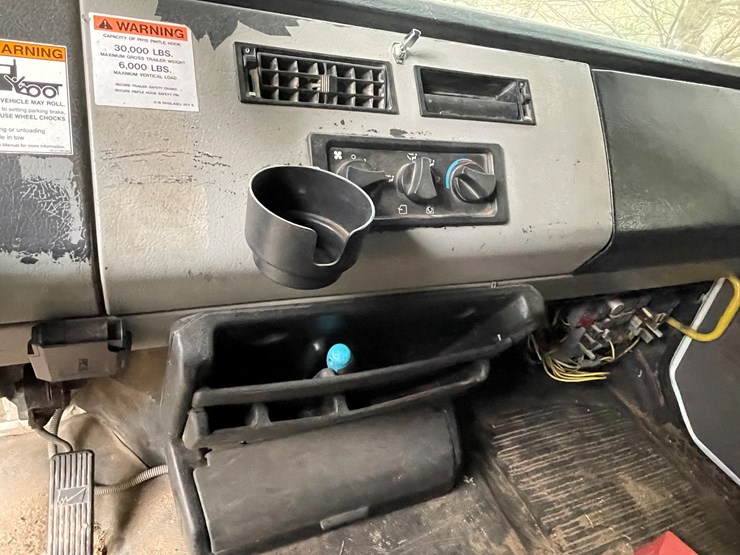 2003-caterpillar-3126-image-30