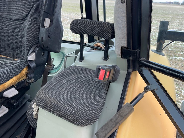 2002-challenger-mt665-image-48