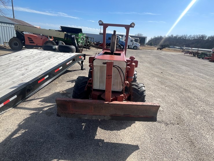 1975-ditch-witch-r40-image-2