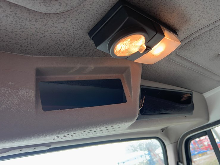 1999-international-4900-image-59