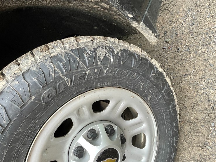 2020-chevrolet-2500hd-image-66