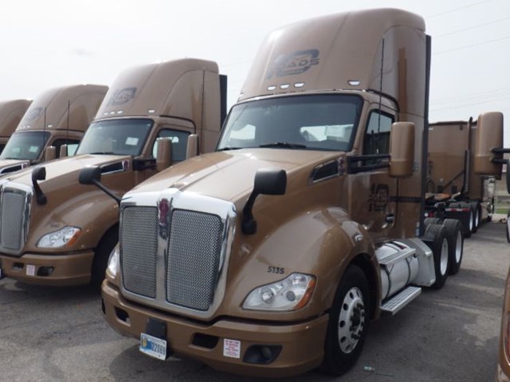 2022-kenworth-t680-image-1