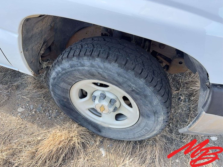 2002-chevrolet-silverado-1500-ls-image-17