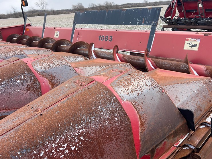 case-ih-1083-image-4