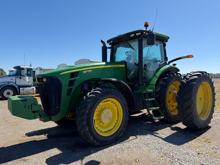 2010-john-deere-8270r-image-1