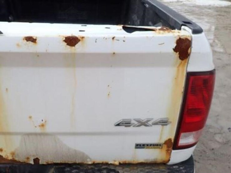 2013-ram-1500-slt-image-60