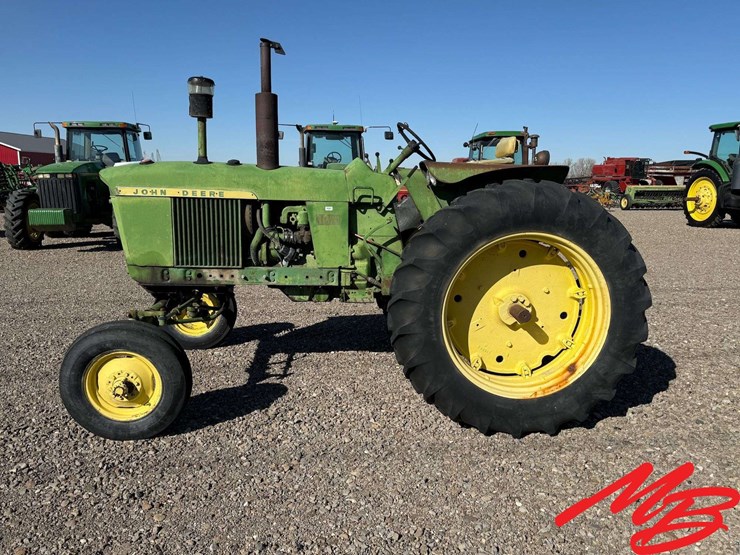 john-deere-3010-image-2
