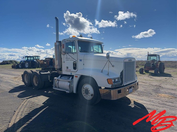 1997-freightliner-fld120-image-7