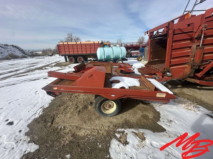 hesston-4900-image-15