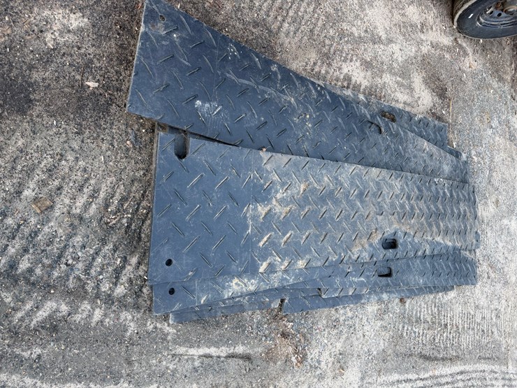 #2505-•-high-density-plastic-matting-(fall-creek,-wi)-image-1