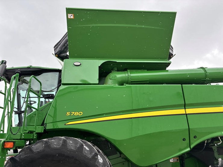 2023-john-deere-s780-image-19