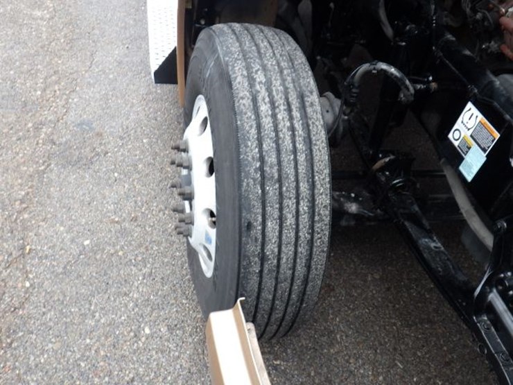 2022-kenworth-t680-image-25