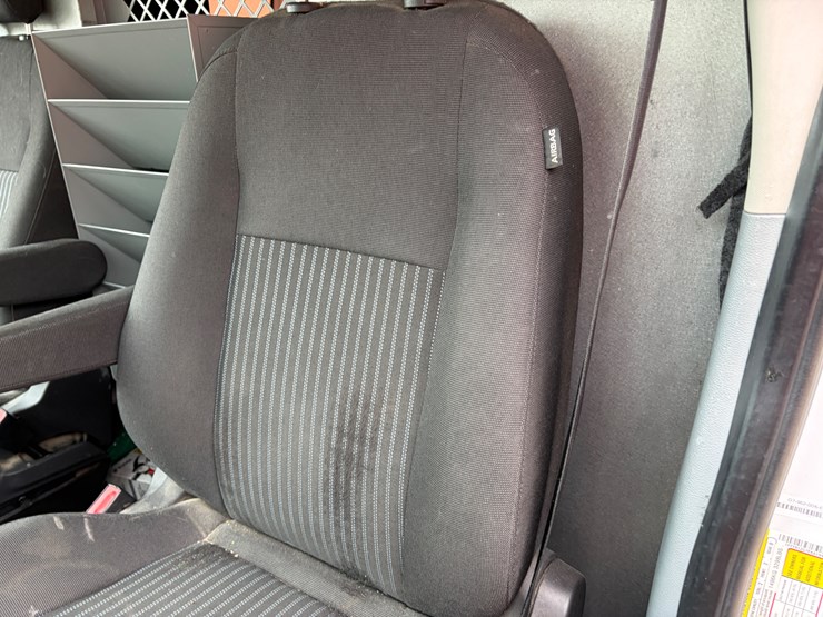 2015-ford-transit-image-17