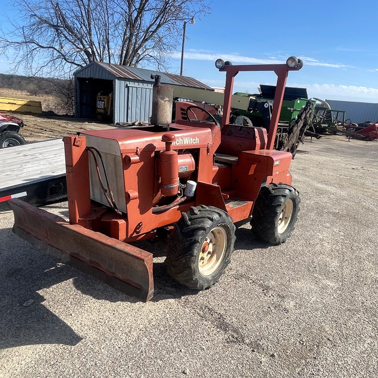 1975 DITCH WITCH R40
