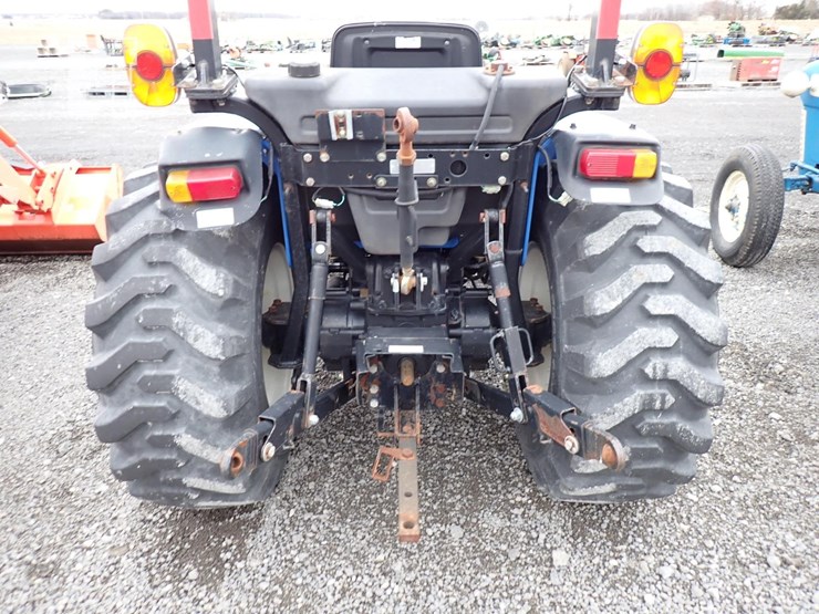 new-holland-35-image-7