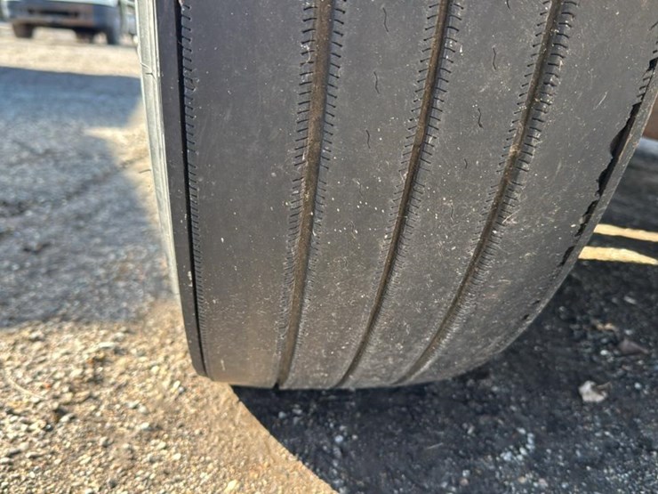 2000-international-9900-image-26