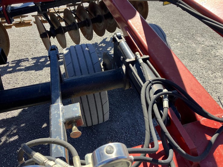 case-ih-340-image-21