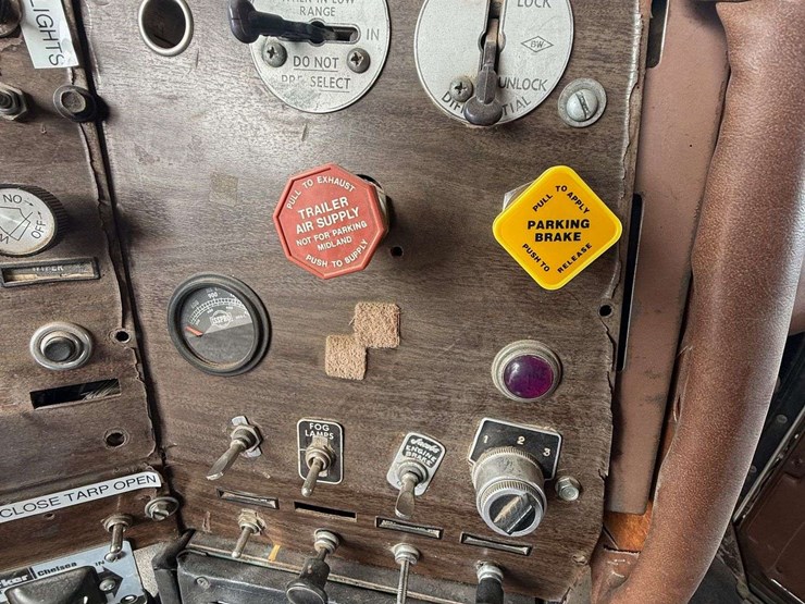 1976-star-350-image-26