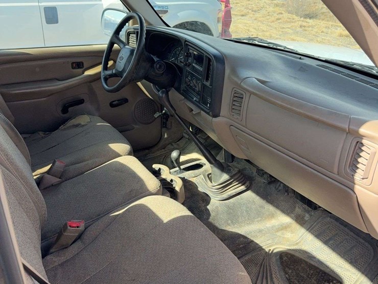 2002-chevrolet-silverado-1500-ls-image-37