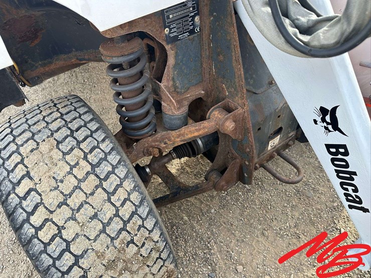 2007-bobcat-toolcat-5600-image-13