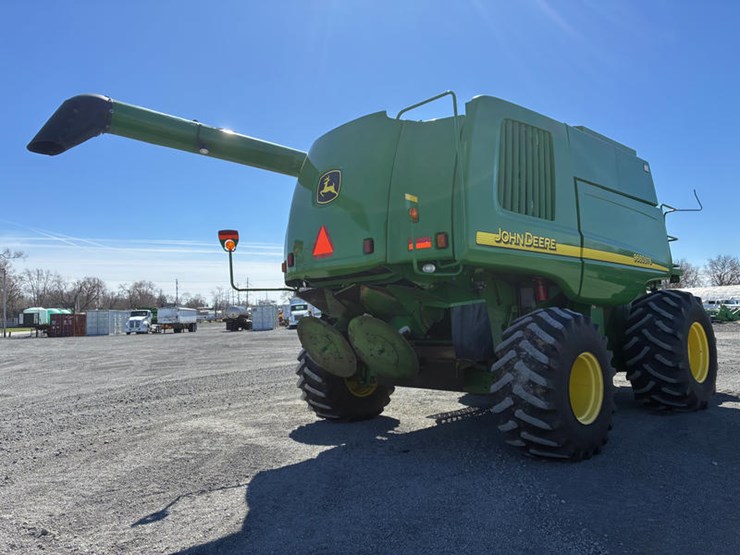 2005-john-deere-9660-sts-image-46