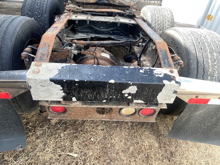 2006-peterbilt-387-image-16