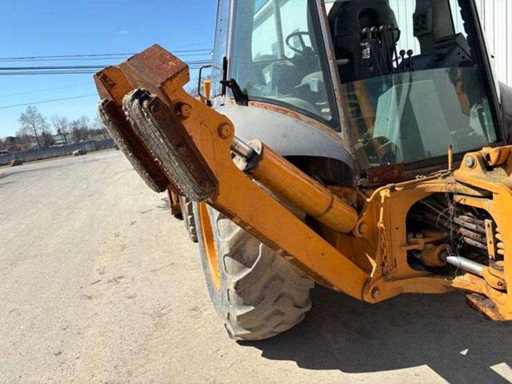 2002-case-590sl-image-21