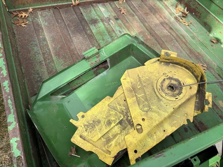 john-deere-gator-image-8