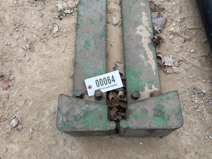 #64-•-john-deere-front-weight-extensions-image-2
